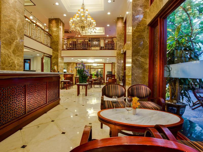Conifer Boutique Hotel Hanoi Buitenkant foto