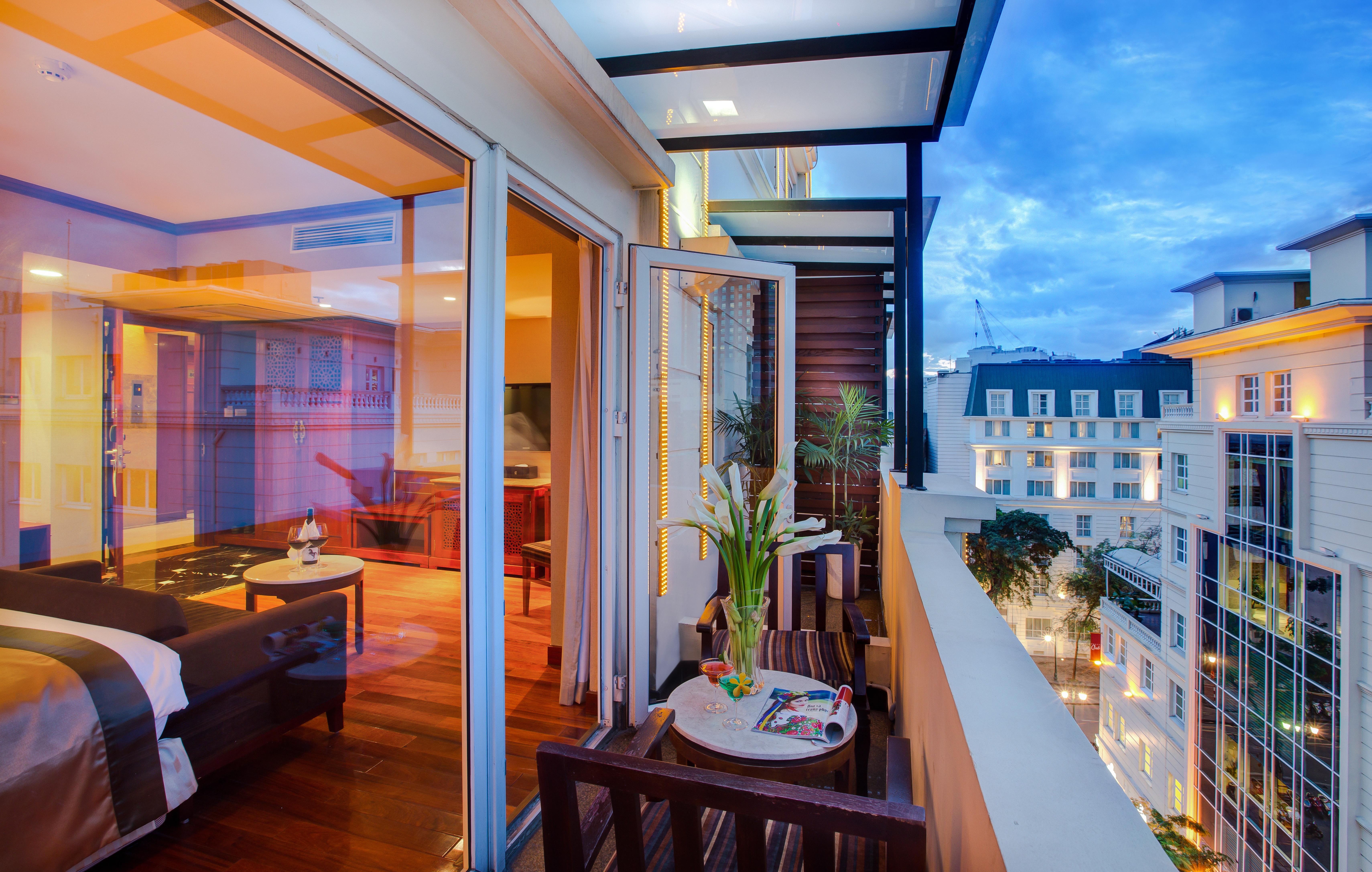 Conifer Boutique Hotel Hanoi Buitenkant foto